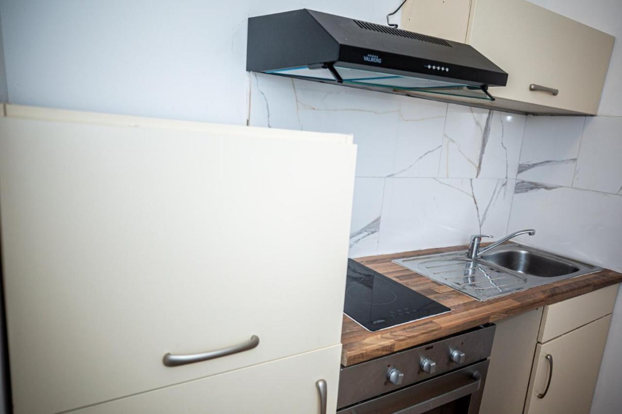 Agreable Chambre Sur Liege Avc Parking Et Wifi Gratuit Εξωτερικό φωτογραφία