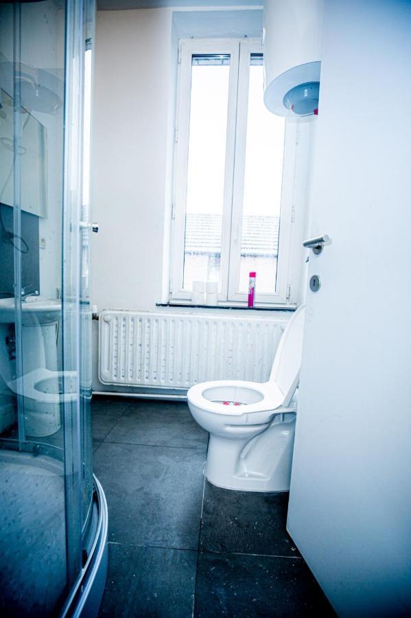 Agreable Chambre Sur Liege Avc Parking Et Wifi Gratuit Εξωτερικό φωτογραφία